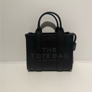 NWT Marc Jacobs The Tote Bag crossbody black